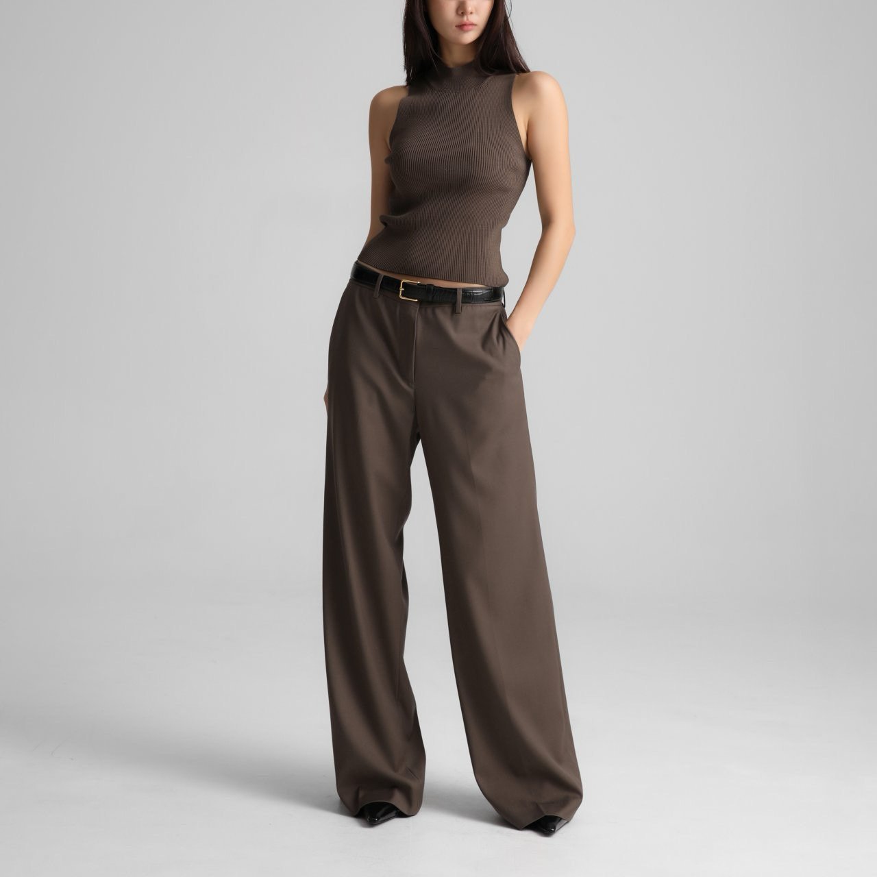 LOW-RISE WIDE TROUSERS