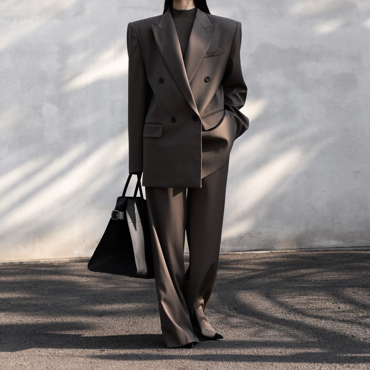 DOUBLE-BREASTED BLAZER