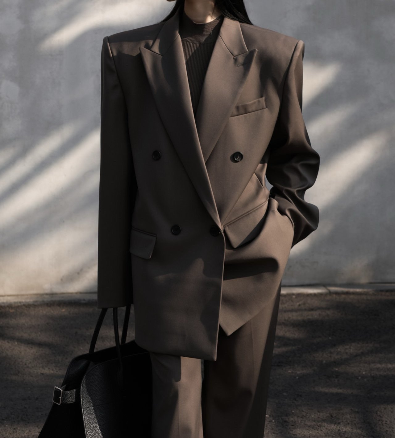 DOUBLE-BREASTED BLAZER
