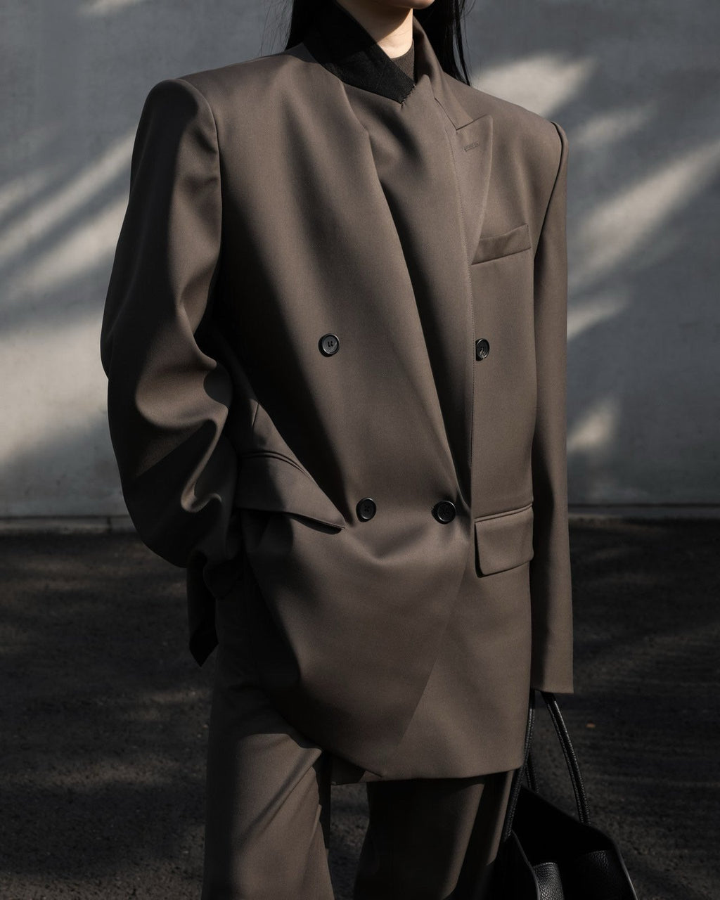 DOUBLE-BREASTED BLAZER