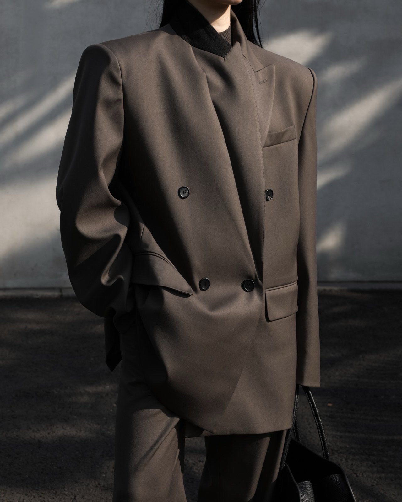 DOUBLE-BREASTED BLAZER