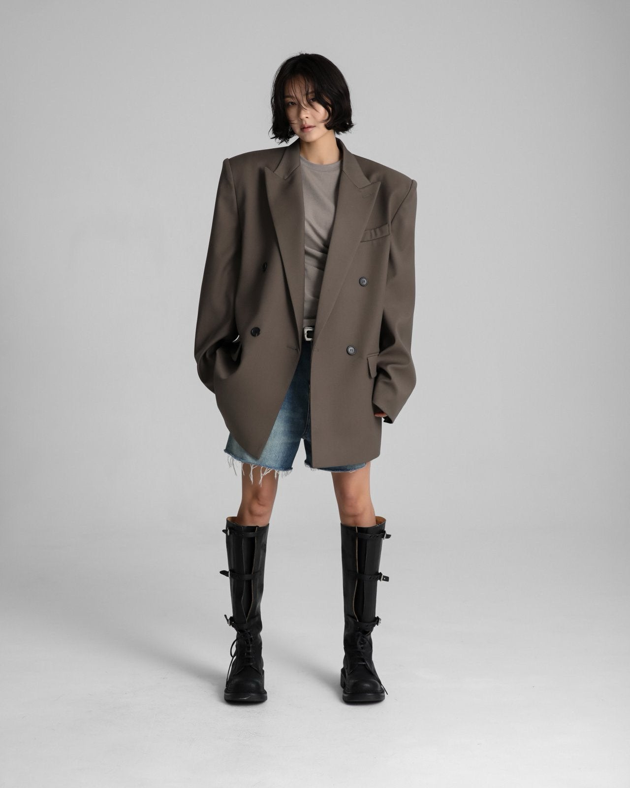 DOUBLE-BREASTED BLAZER